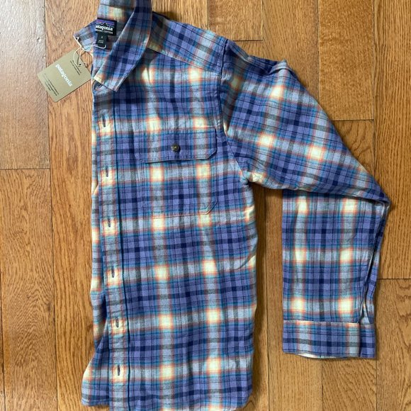 PATAGONIA BUTTON UP - Picture 4 of 4